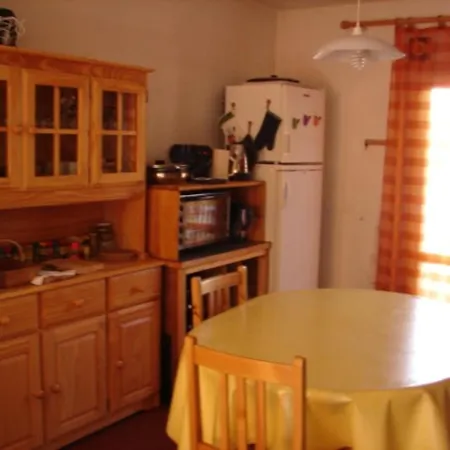 Maison Confortable 100m Plage, Parking, 4 Pers - Fr-1-823-74 *