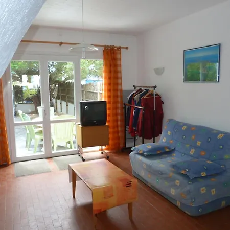 Dom wakacyjny Maison Confortable 100m Plage, Parking, 4 Pers - Fr-1-823-74 La Guérinière